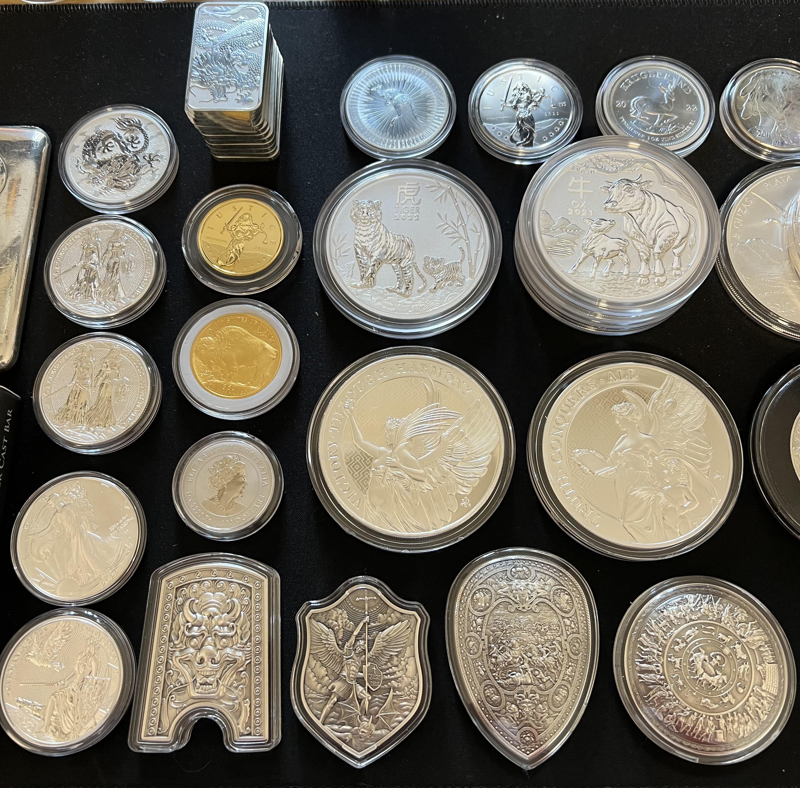 How a Bullion Tracker Can Help You Invest in Gold and Silver